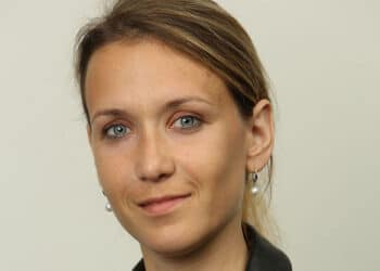 Zalesnaya wird Finance Director