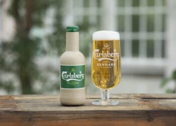 Carlsberg entwickelt Papier-Bierflasche