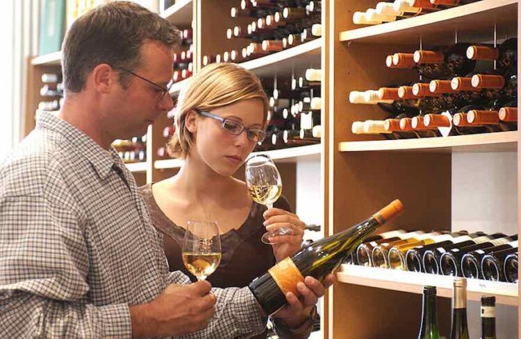 Corona lässt Weinabsatz im Handel steigen