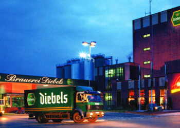 2001 stieg AB Inbev, damals noch Interbrew, durch die Übernahme der Diebels Brauerei in den deutschen Biermarkt ein.