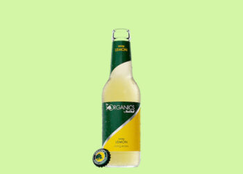 Eine Flasche Easy Lemon von Red Bull Organics
