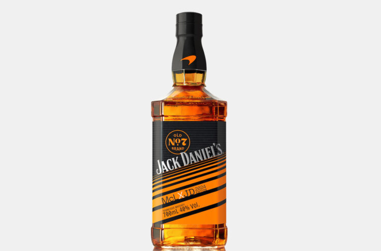 Eine Flasche der Sonderedition von Jack Daniel's und McLaren