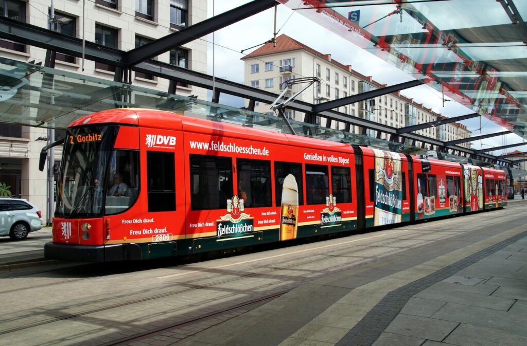 Foto der Feldschlößchen-Straßenbahn in Dresden