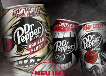 Je eine Dose der Halloween-Editionen 2022, 2023 und 2024 von Dr Pepper