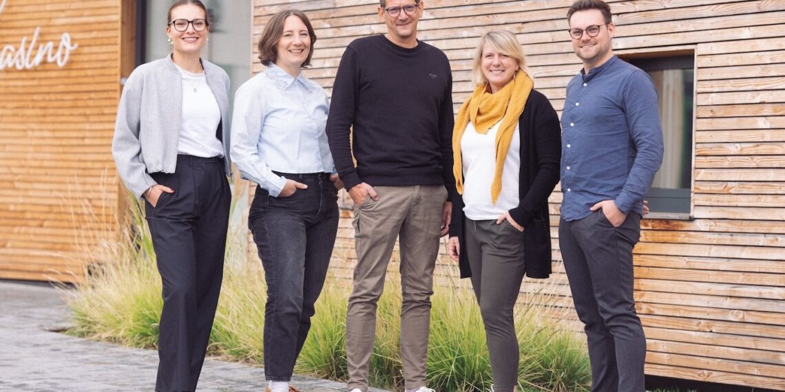 Marketingleiter Björn Ritter (rechts) mit (v.l.) Kyra Kayser, Alexandra Gabriel, Frank Feßenmayer und Eva Jares