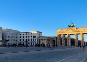 Das Hauptstadtbüro des Deutschen Raiffeisenverbands ist am Pariser Platz ansässig.