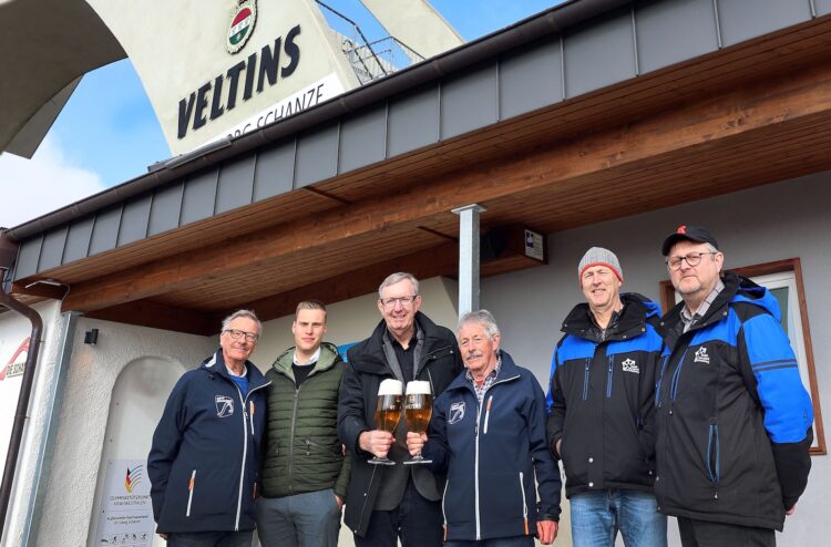 Foto von Detlef Tepel (Skiklub Winterberg), Alexander Pack, Manfred Nieder (Brauerei Veltins), Helmut Tuss (Skiklub Winterberg), Christoph Klante und Andreas Klante (Klante GbR / Die Schanze)